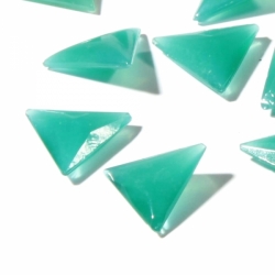 Lot (24) 12mm Czech vintage chrysoprase green opaline triangle glass rhinestones