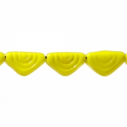 Lot (25) 14mm vintage Czech Art Deco yellow pendant triangle glass beads