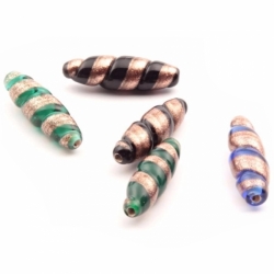 Lot (5) 24mm vintage Czech aventurine goldstone spiral ribbed bicolor lampwork oval glass beads