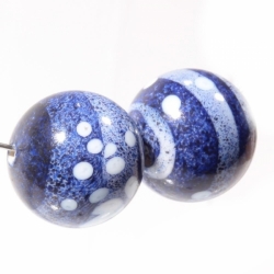 Lot (2) 17mm Czech lampwork glass beads abstract spatter marbled blue faux gemstone