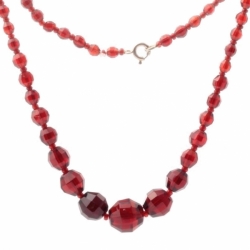 Vintage Czech necklace gradual ruby red garnet oval barrel faceted glass beads