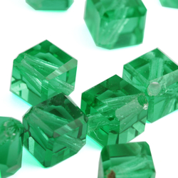Lot (14) Austrian D.S vintage Emerald green cube faceted glass beads 11mm