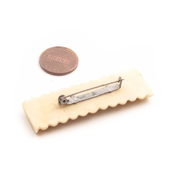 Vintage Art Deco galalith plastic spiral ribbed pin brooch