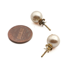 Vintage Czech pearl round glass ball bead stud earrings 10mm