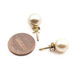 Vintage Czech pearl round glass ball bead stud earrings 10mm