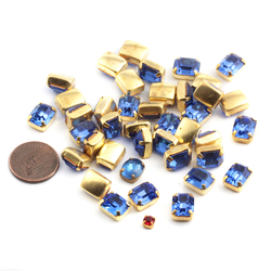 Lot (39) Czech vintage rectangle prong set sapphire blue glass rhinestones 10x8mm