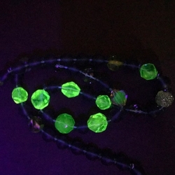Vintage Czech necklace frost crackle uranium green glass beads