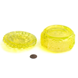 Vintage Czech Schlevogt Ingrid style "sunflower" uranium glass vanity powder trinket box dose