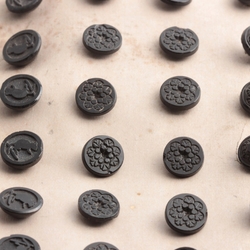 Card (24) antique Victorian Czech geometric floral and mouse dimi black glass buttons 10/12mm