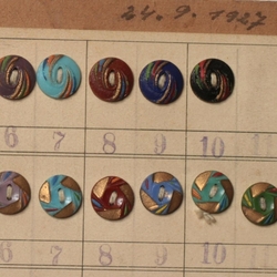 1927 Sample card (177) Czech antique Art deco hand painted dimi glass buttons