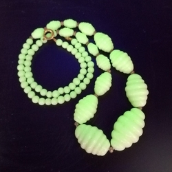 Vintage Czech Art Deco necklace rare Uranium glass beads