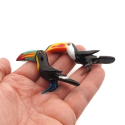 Pair of Czech handmade lampwork glass miniature Toucan bird figurines ornaments