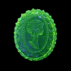 Large hand made Uranium Jewelry glass cameo cabochon necklace pendant 925 silvered hook