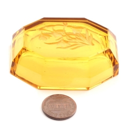 1927 Heinrich Hoffmann octagonal topaz intaglio floral trinket tray salt; original butterfly signature