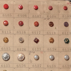 1906 Sample card (152) Czech antique dimi small glass buttons