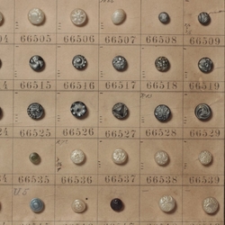 1907 Sample card (149) Czech antique pearl and pewter lustre dimi glass buttons