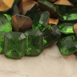 Lot (39) Czech antique foiled Emerald green octagon faceted glass rhinestones 12x10mm