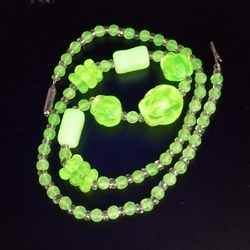 Vintage Czech necklace uranium glass beads