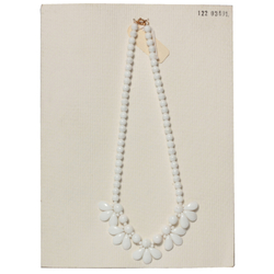 Vintage Czech necklace white round leaf pendant glass beads