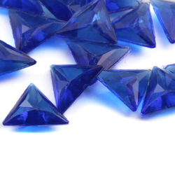 Lot (17) Czech vintage sapphire blue triangle glass rhinestones 10mm