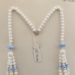 Vintage Czech 1 to 3 strand necklace white blue marble glass beads 