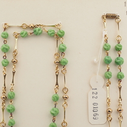Vintage Czech wired link necklace beige twist gold glass beads 