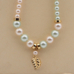 Vintage Czech necklace pearl glass beads gold leaf pendant