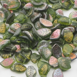 Lot (150) Czech lustre green leaf pendant glass beads 14mm
