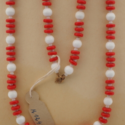 Vintage Czech necklace red white round rondelle glass beads