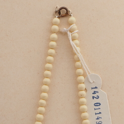 Vintage Czech necklace beige brown glass beads 