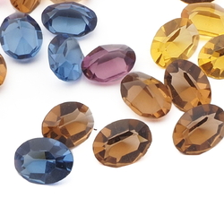Lot (22) Czech vintage oval faceted glass rhinestones 8x6mm