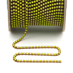 Yellow UV glow fluorescent pearl cup chain raw brass jewelry Preciosa SS12, 1 meter