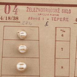Czech vintage sample card (49) metallic pearl glass beads