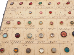 Sample card (132) Czech antique glass buttons saphiret rainbow rhinestone