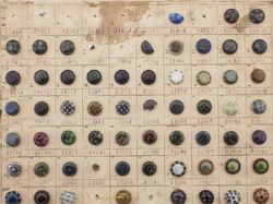 1919 Sample card (123) Czech antique glass buttons rosette shank