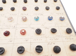 Sample card (138) Czech antique dimi glass buttons 