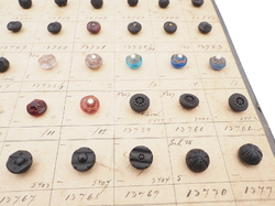 Sample card (138) Czech antique dimi glass buttons 
