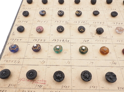 Sample card (138) Czech antique dimi glass buttons 