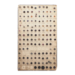 Sample card (127) Czech antique glass buttons 
