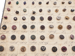 Sample card (127) Czech antique glass buttons 