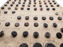Sample card (127) Czech antique glass buttons 