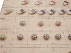 1915 Sample card (46) Czech antique glass buttons pearl satin hand painted