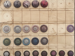 1911 Sample card (43) Czech antique glass buttons fabric effect black