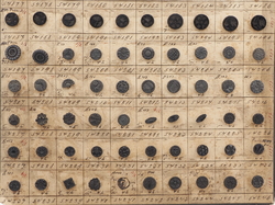 Sample card (134) Czech antique black glass buttons geometric floral 