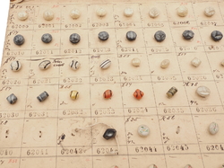 1915 Sample card (142) Czech antique glass buttons hand painted pearl dimi