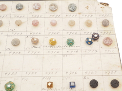 Sample card (118) Czech antique glass buttons