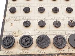 Sample card (118) Czech antique glass buttons
