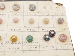 Sample card (118) Czech antique glass buttons