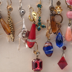 Lot (18) vintage Czech glass rhinestone cabochon bead single dangle earrings