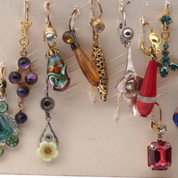 Lot (18) vintage Czech glass rhinestone cabochon bead single dangle earrings